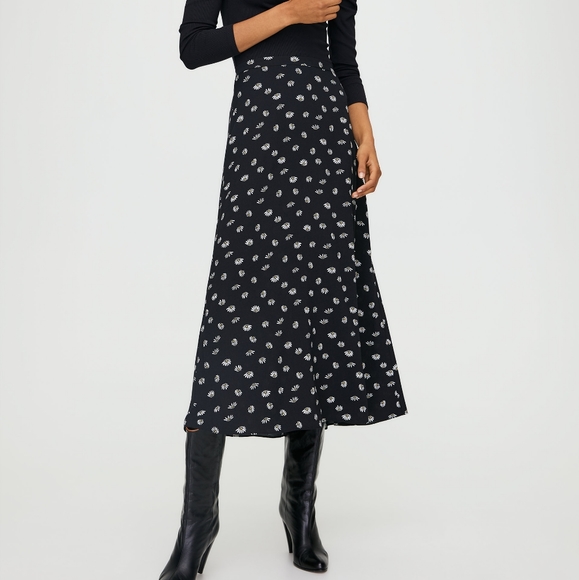 Wilfred Dresses & Skirts - Wilfred red Midi skirt / size 4